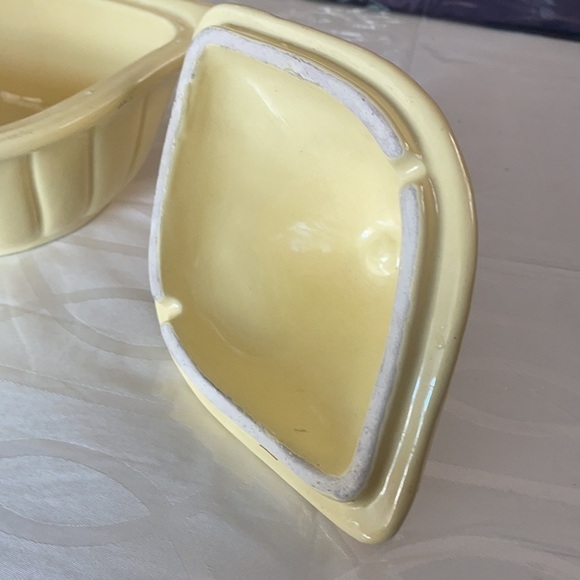 COVERED Scalloped Dish By HAEGER - Picture 6 of 11